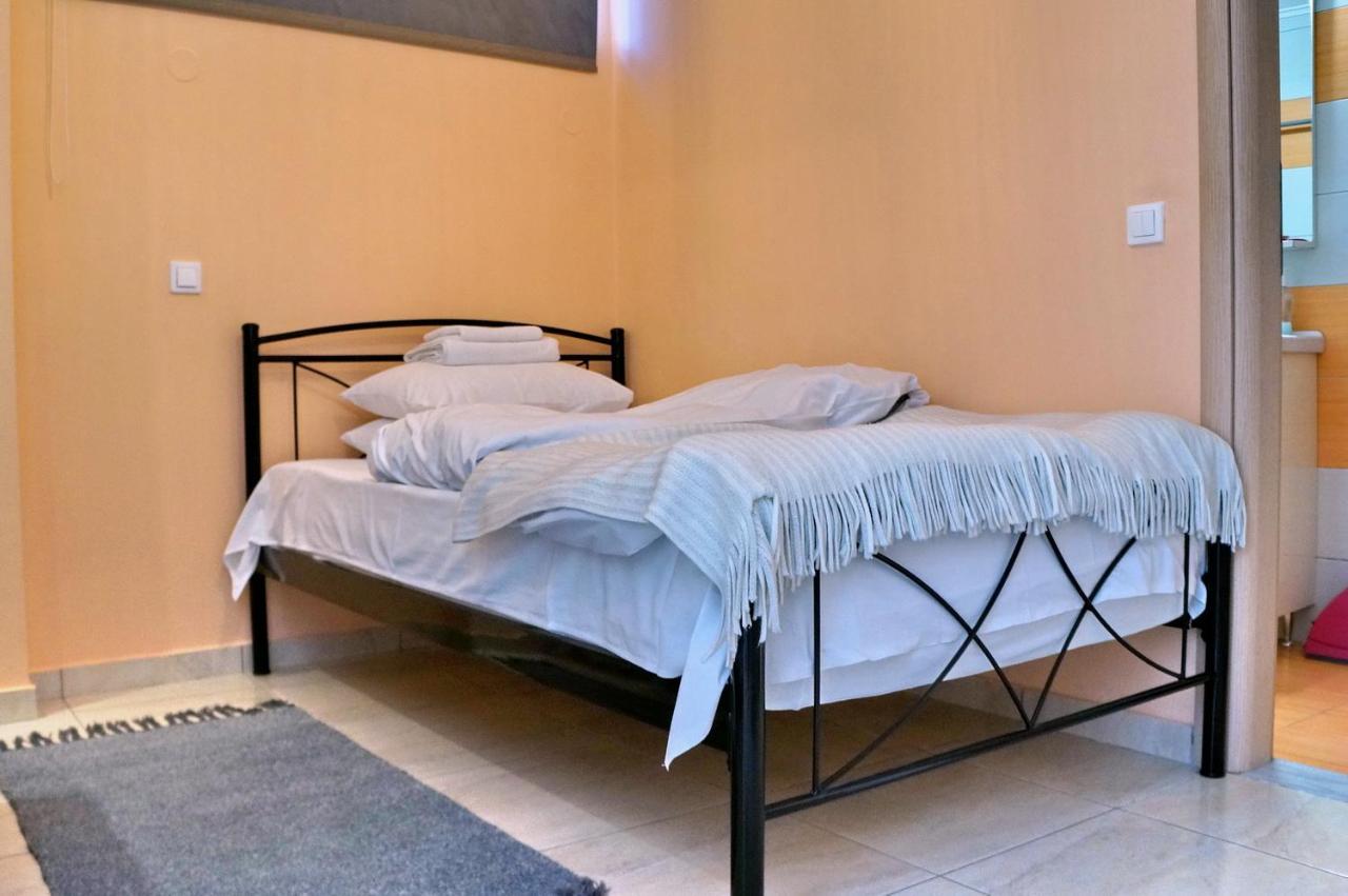 Aroma Rent House 2 Apartment Mytilene Bagian luar foto